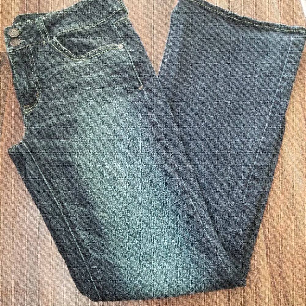 American eagle artist stretch